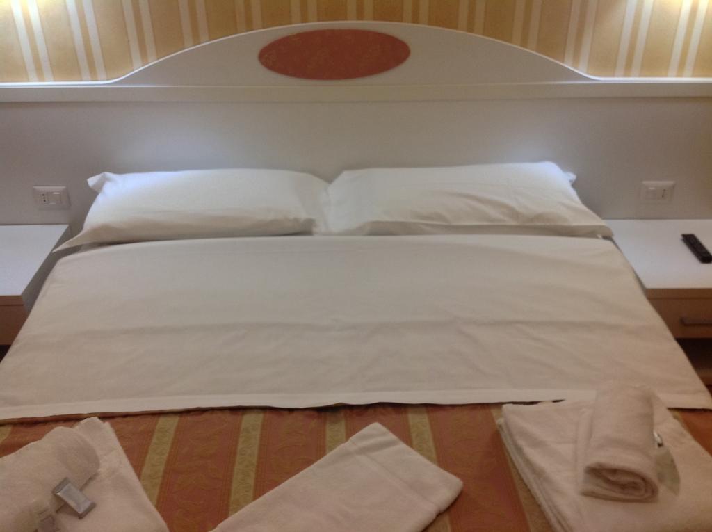 Rome Palace Hotel Habitación foto