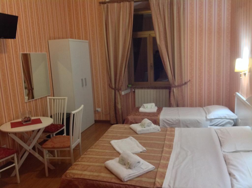 Rome Palace Hotel Habitación foto